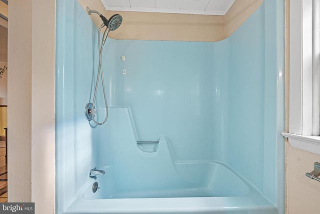 138 BISHOP RD, Mullica Hill, NJ 08062