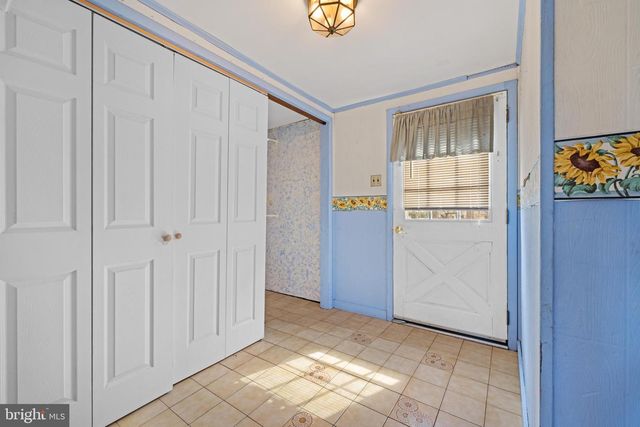 138 BISHOP RD, Mullica Hill, NJ 08062