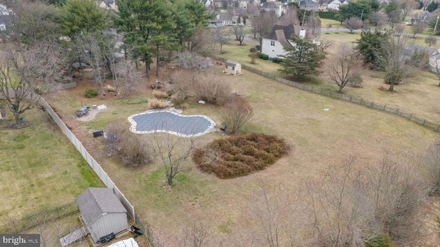 138 BISHOP RD, Mullica Hill, NJ 08062