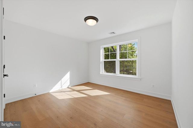 30 E CHURCH RD, Plymouth Meeting, PA 19462