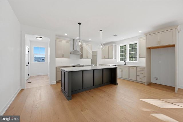 30 E CHURCH RD, Plymouth Meeting, PA 19462