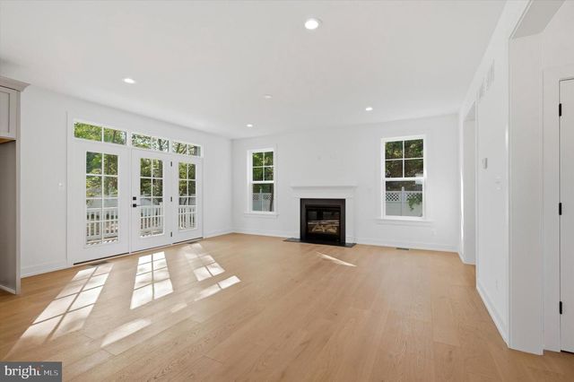 30 E CHURCH RD, Plymouth Meeting, PA 19462