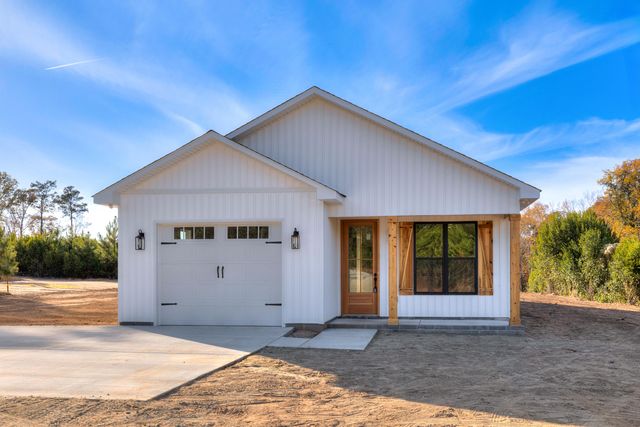 3070 Peach Orchard Road, Dalzell, SC 29040