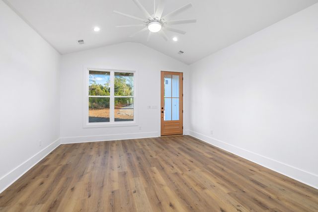 3070 Peach Orchard Road, Dalzell, SC 29040