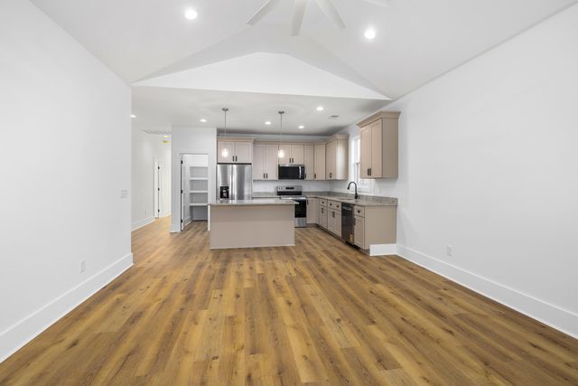 3070 Peach Orchard Road, Dalzell, SC 29040