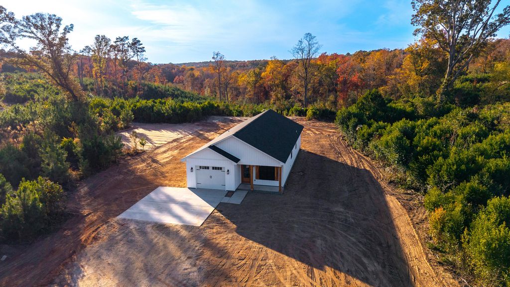 3070 Peach Orchard Road, Dalzell, SC 29040