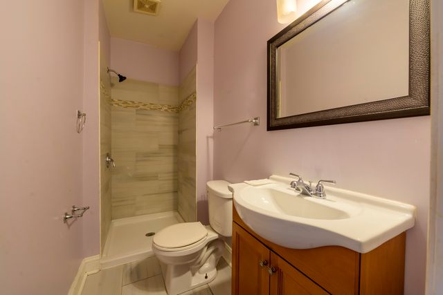 2436 W Fillmore Street, Chicago, IL 60612