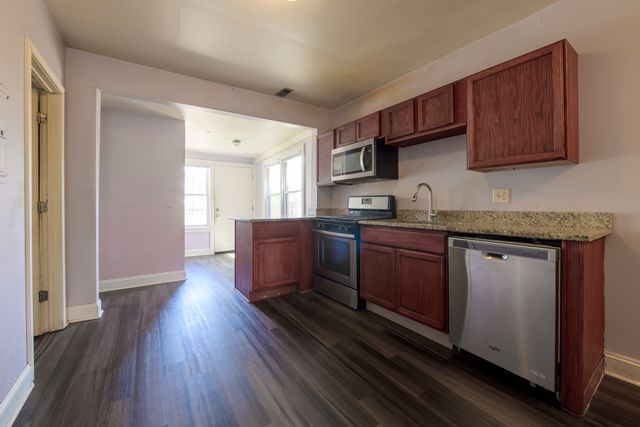 2436 W Fillmore Street, Chicago, IL 60612