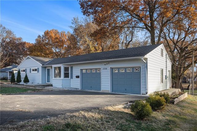 5308 McAnany Drive, Shawnee, KS 66203