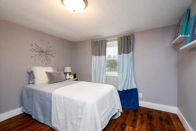 1255 County Road C E, Maplewood, MN 55109