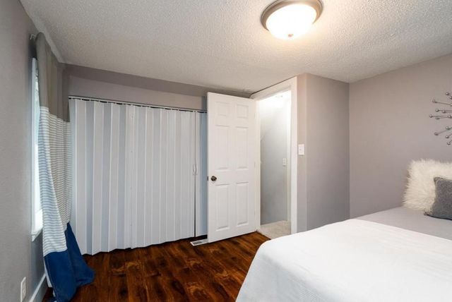 1255 County Road C E, Maplewood, MN 55109