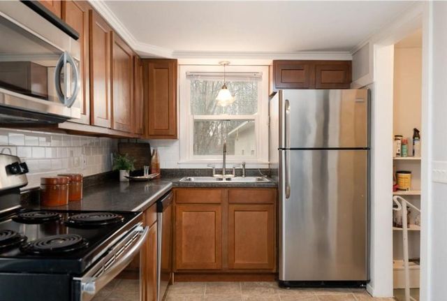 1255 County Road C E, Maplewood, MN 55109