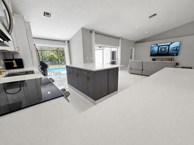 12484 SW 1st St, Coral Springs, FL 33071