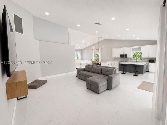 12484 SW 1st St, Coral Springs, FL 33071