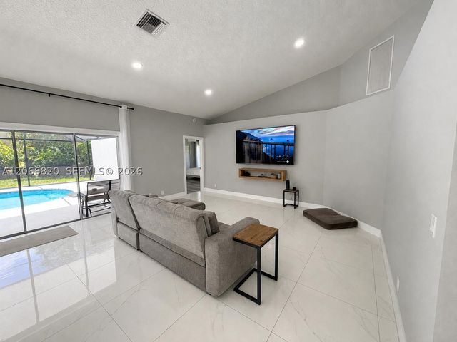 12484 SW 1st St, Coral Springs, FL 33071