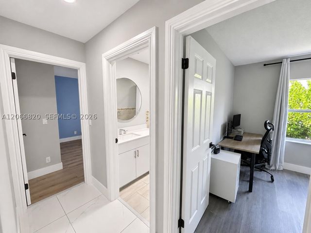12484 SW 1st St, Coral Springs, FL 33071