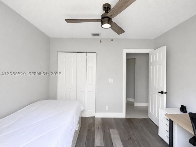 12484 SW 1st St, Coral Springs, FL 33071