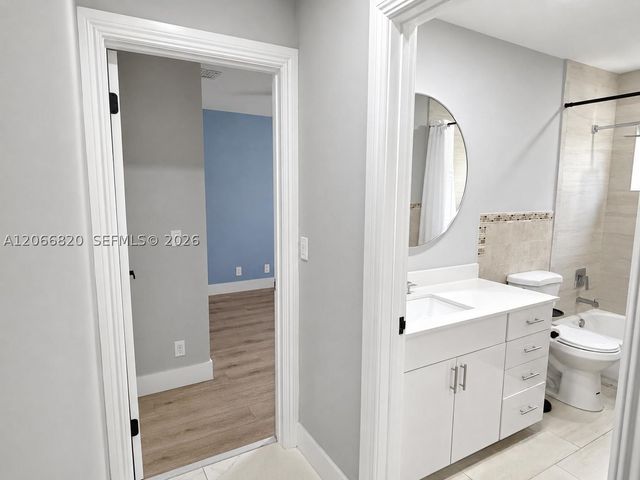12484 SW 1st St, Coral Springs, FL 33071