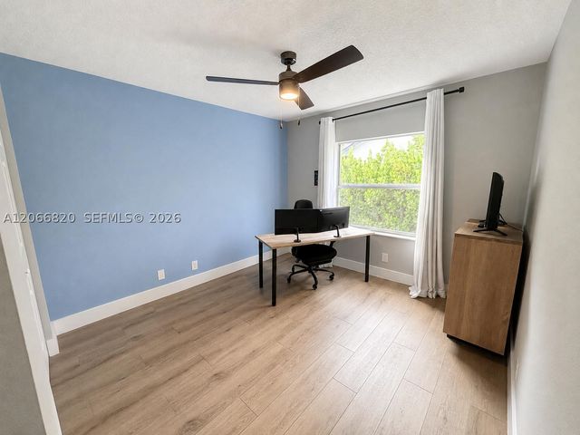 12484 SW 1st St, Coral Springs, FL 33071