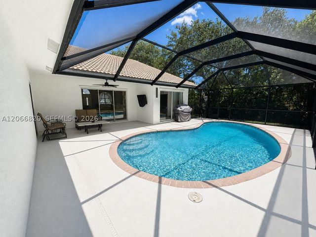 12484 SW 1st St, Coral Springs, FL 33071