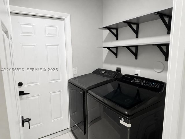 12484 SW 1st St, Coral Springs, FL 33071