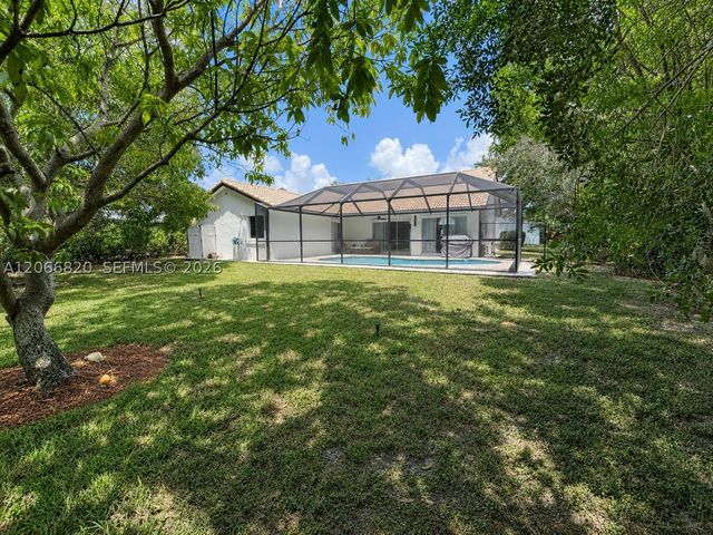12484 SW 1st St, Coral Springs, FL 33071