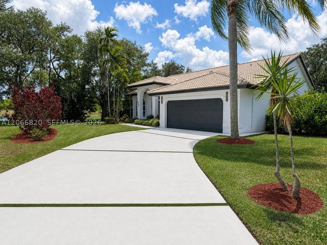 12484 SW 1st St, Coral Springs, FL 33071