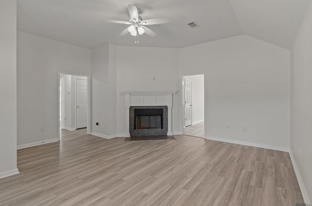 1007 E Northwood St, Gonzales, LA 70737