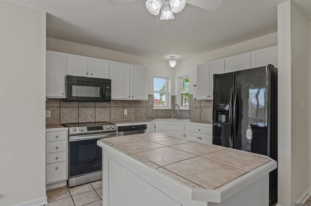 1007 E Northwood St, Gonzales, LA 70737