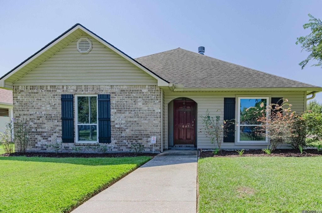1007 E Northwood St, Gonzales, LA 70737