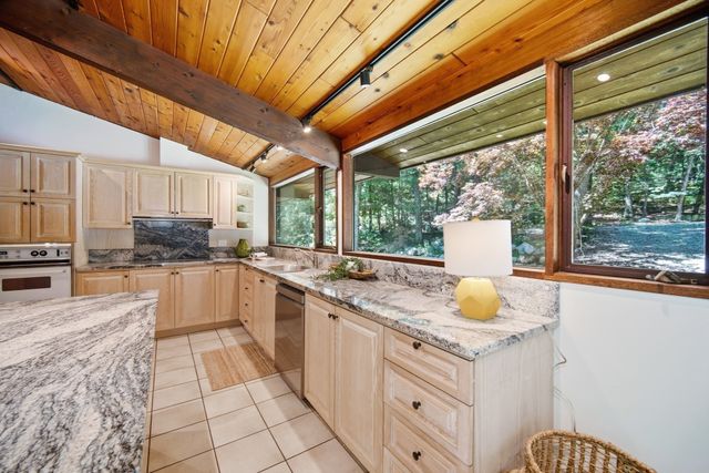 23 Pilgrims Path, Sudbury, MA 01776