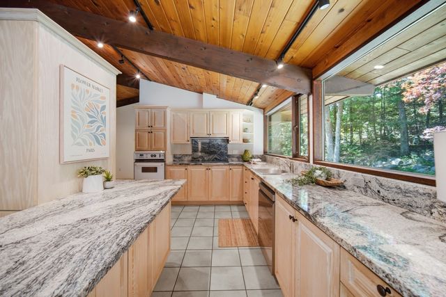 23 Pilgrims Path, Sudbury, MA 01776