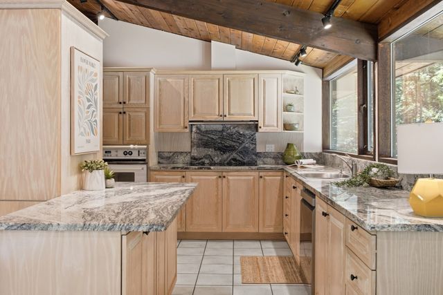 23 Pilgrims Path, Sudbury, MA 01776