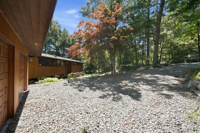 23 Pilgrims Path, Sudbury, MA 01776
