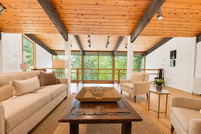 23 Pilgrims Path, Sudbury, MA 01776