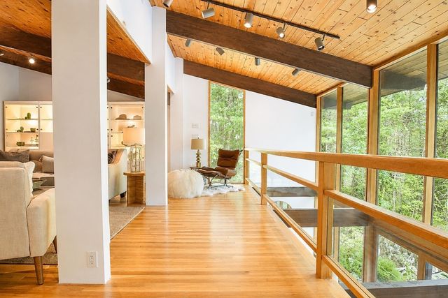 23 Pilgrims Path, Sudbury, MA 01776