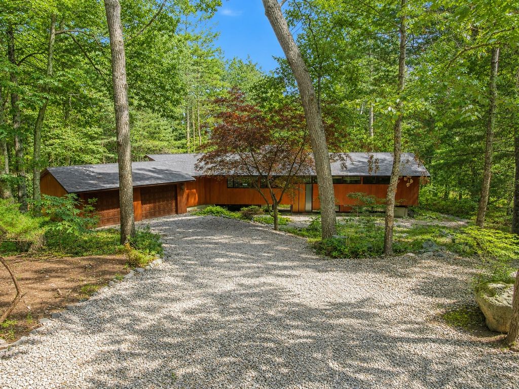 23 Pilgrims Path, Sudbury, MA 01776
