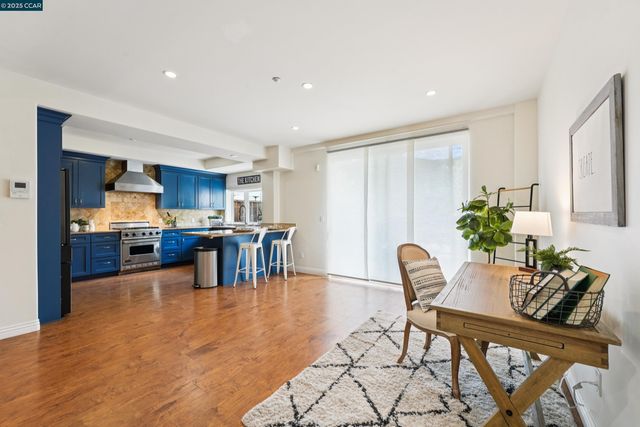 1539 Geary Rd C, Walnut Creek, CA 94597