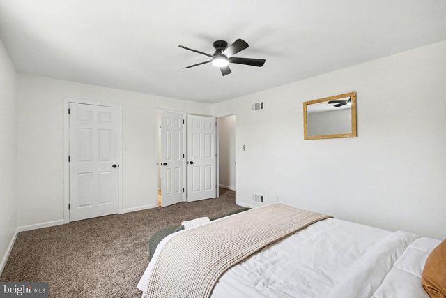 915 JADE AVE, Lancaster, PA 17601