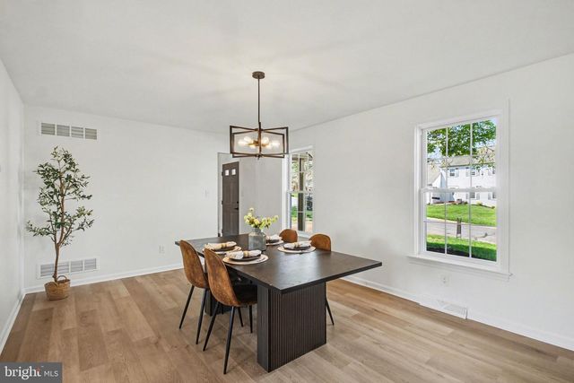 915 JADE AVE, Lancaster, PA 17601