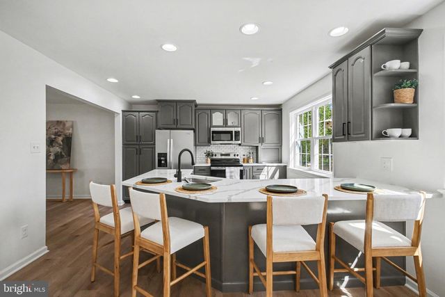 915 JADE AVE, Lancaster, PA 17601
