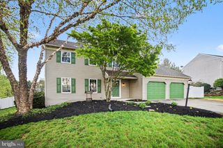 915 JADE AVE, Lancaster, PA 17601