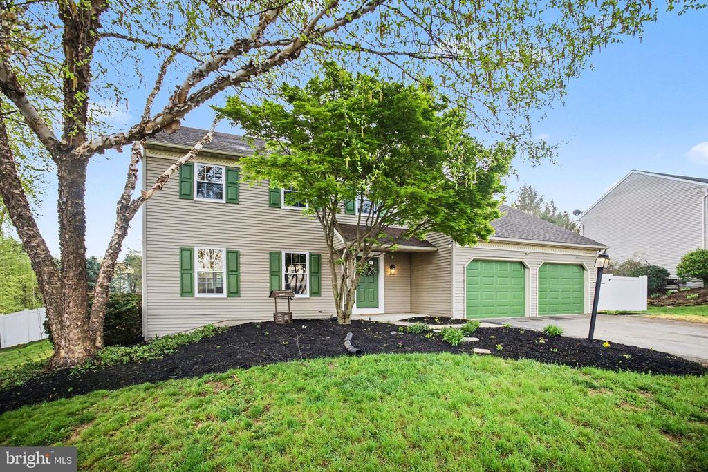 915 JADE AVE, Lancaster, PA 17601