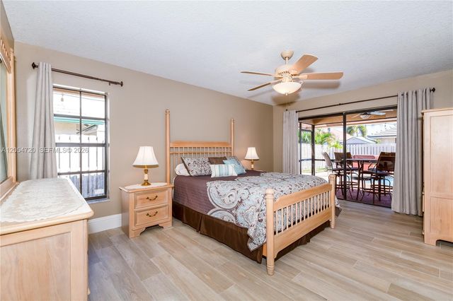 850 Amherst Avenue, Davie, FL 33325