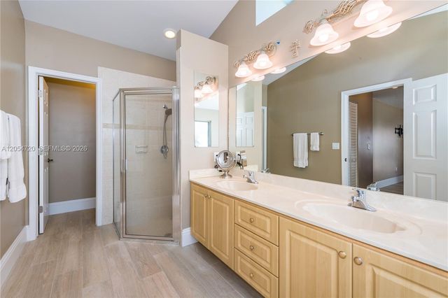 850 Amherst Avenue, Davie, FL 33325