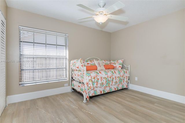 850 Amherst Avenue, Davie, FL 33325