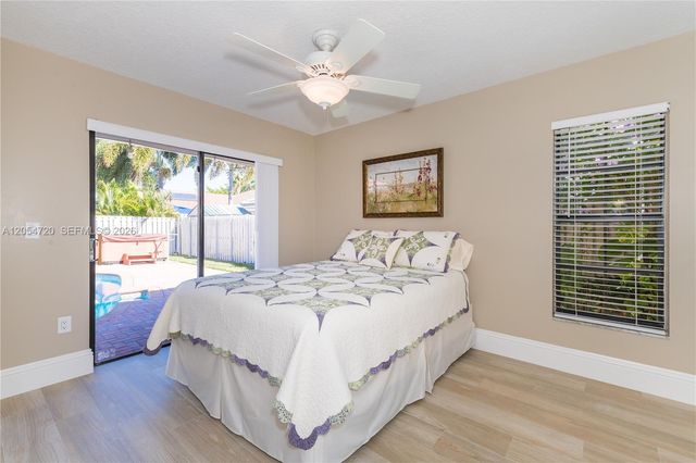 850 Amherst Avenue, Davie, FL 33325