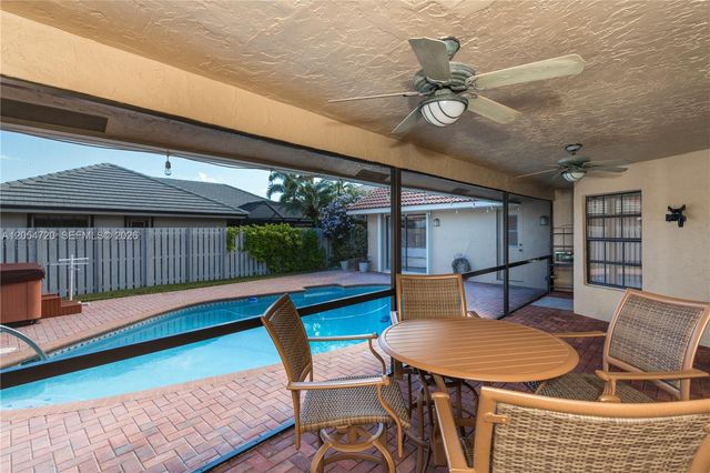 850 Amherst Avenue, Davie, FL 33325