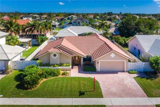 850 Amherst Avenue, Davie, FL 33325
