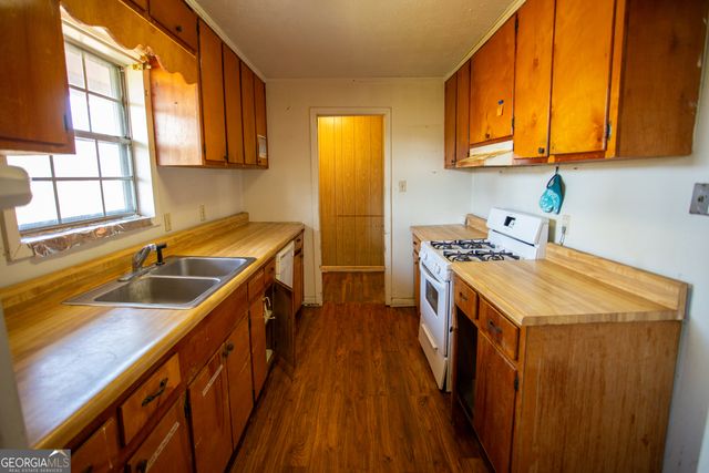 537 City Circle, Baxley, GA 31513